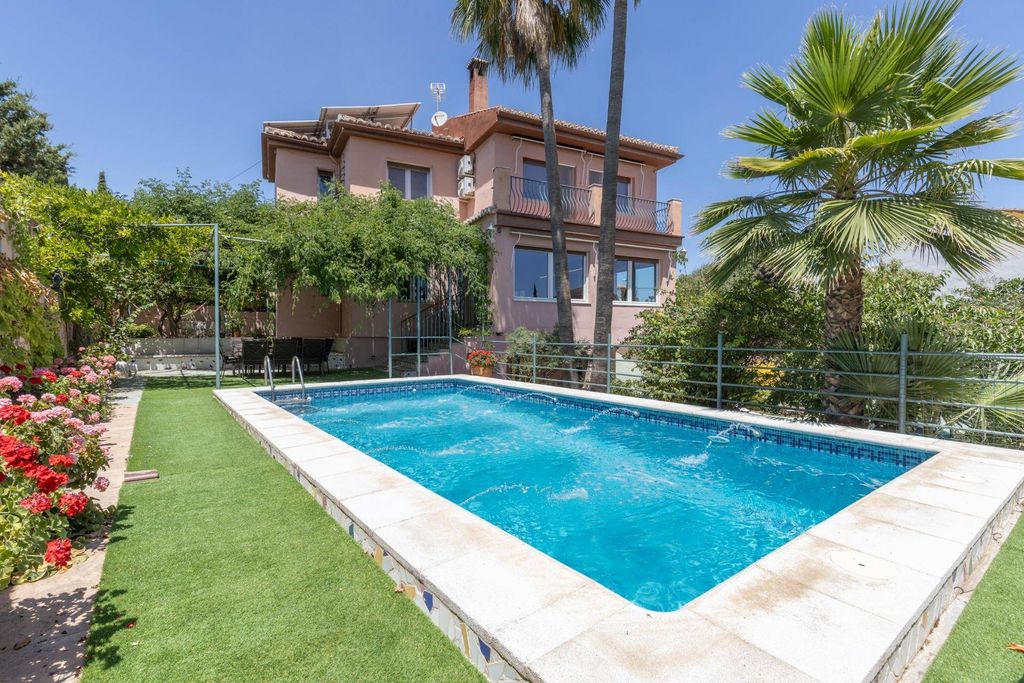 Maison de luxe à vendre à Las Gabias, 574 999 €, Photo 1