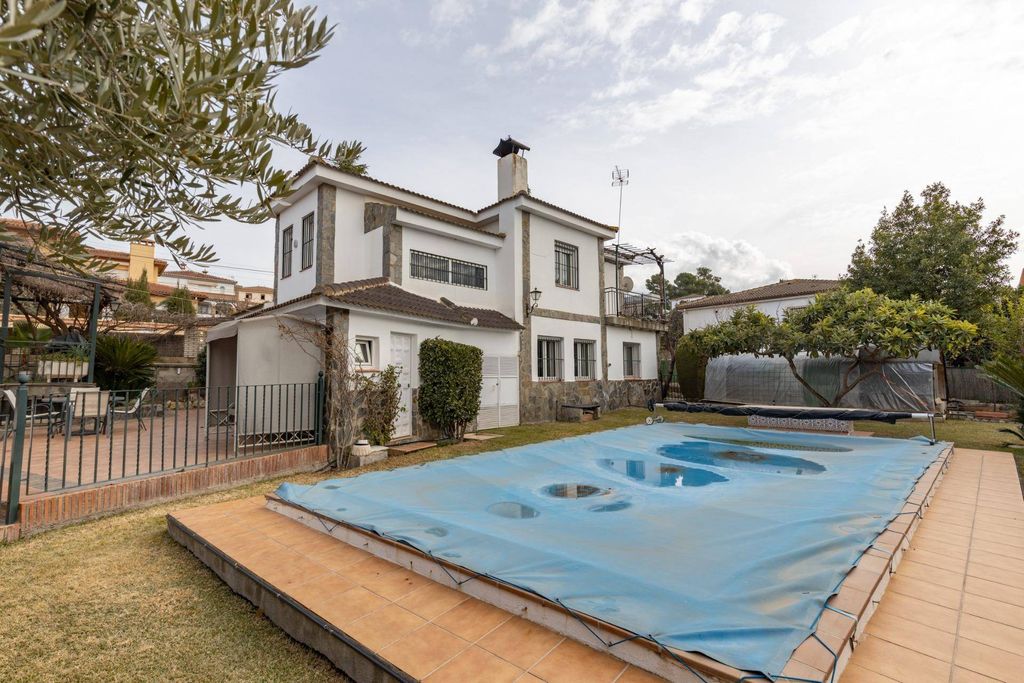 Maison de luxe à vendre à Otura, 495 000 €, Photo 1