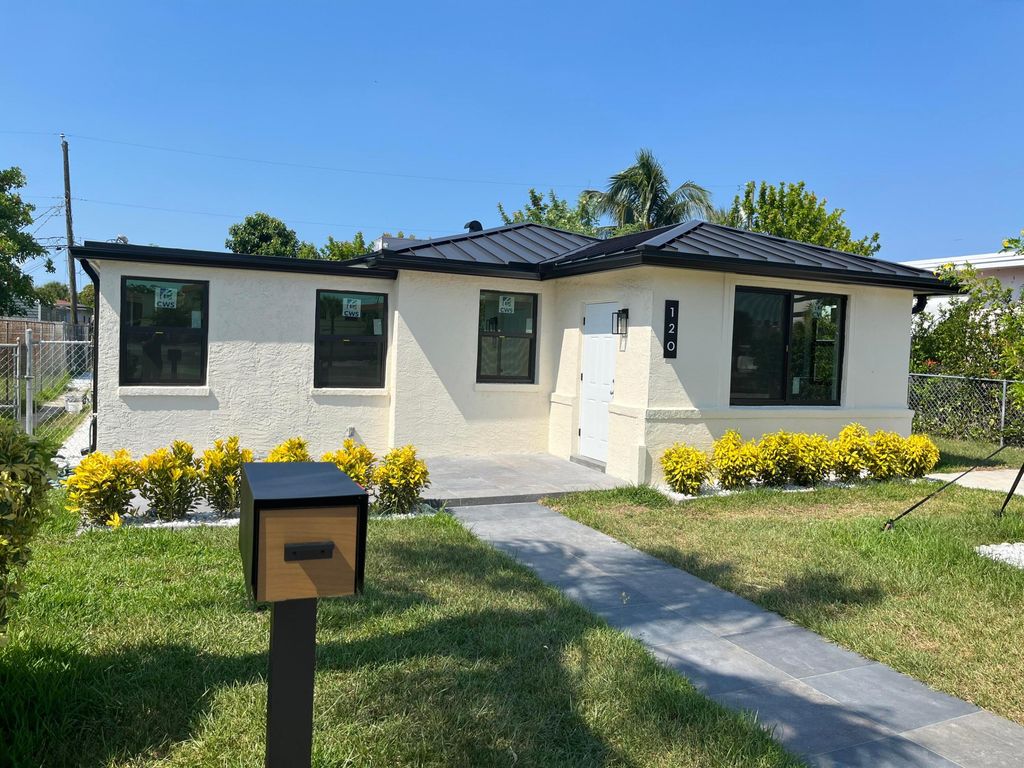 Maison de luxe à vendre à Riviera Beach, 430 966 €, Photo 1