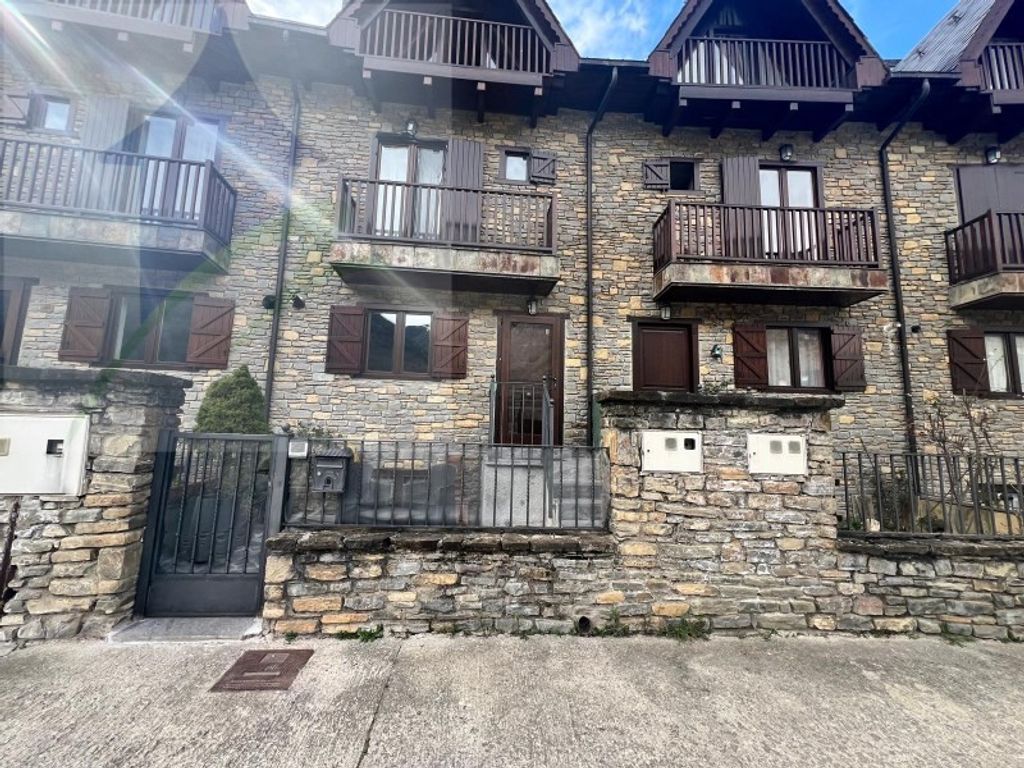 Maison de luxe à vendre à Bossòst, 410 000 €, Photo 1