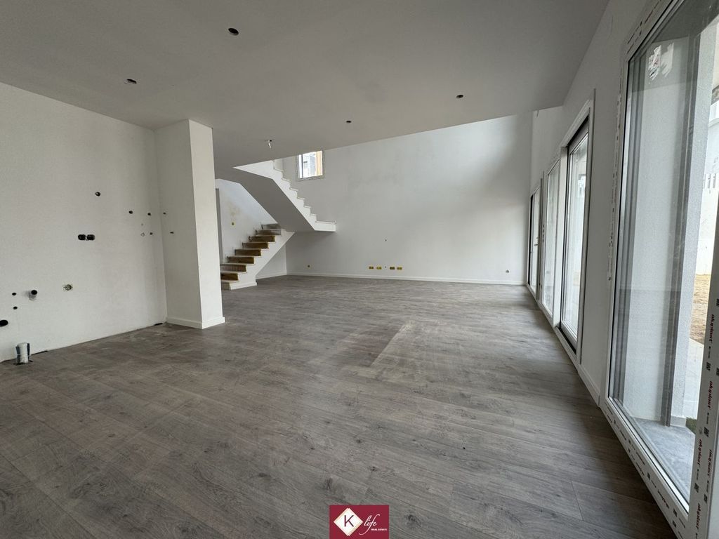 Luxury House for sale in Almada, 549 000 €, Photo 4