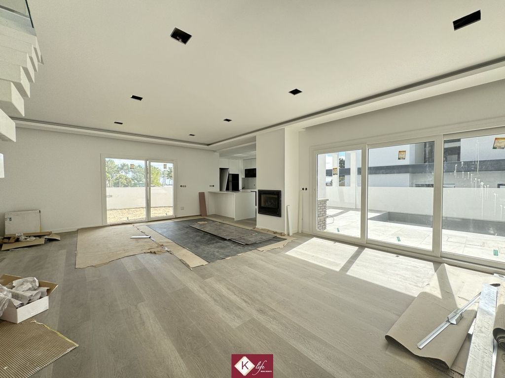 Maison de luxe à vendre à Almada, 640 000 €, Photo 4