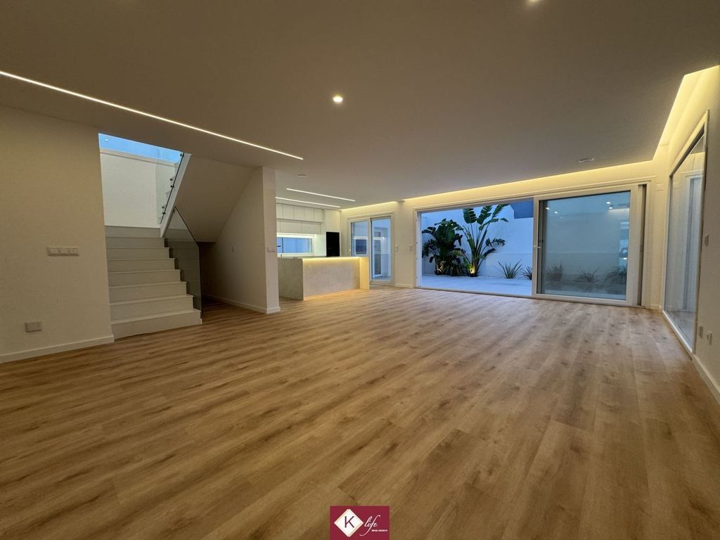 Luxury House for sale in Almada, 865 000 €, Photo 4