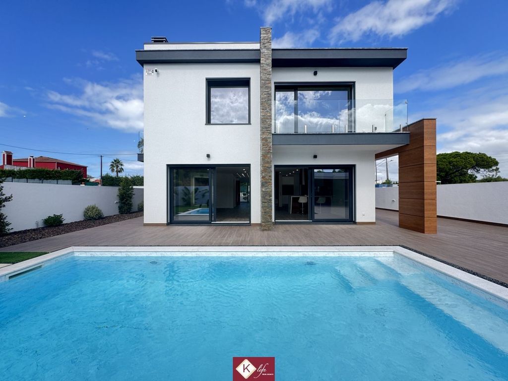Luxury House for sale in Almada, 875 000 €, Photo 5
