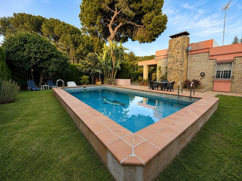 Maison de luxe à vendre à Alcalá de Guadaira, 595 000 €, Photo 1