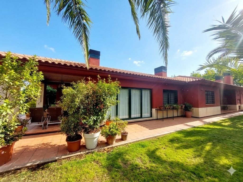 Maison de luxe à vendre à Badajoz, 640 000 €, Photo 1
