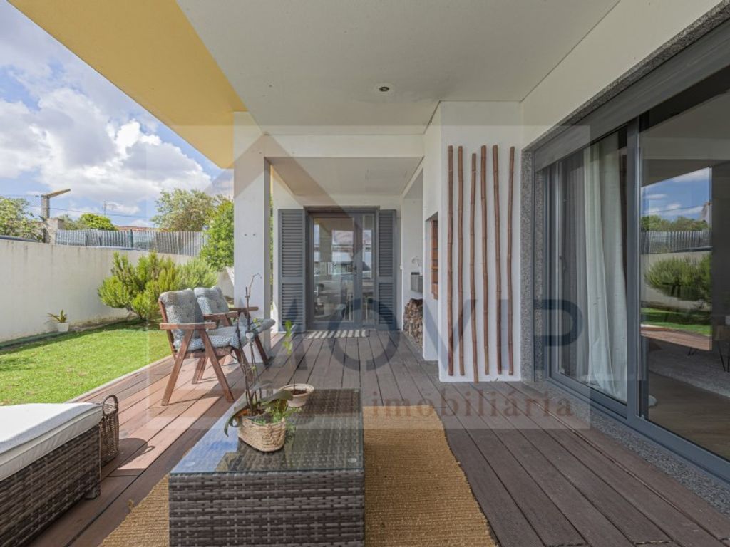 Maison de luxe à vendre à Barreiro, 575 000 €, Photo 1