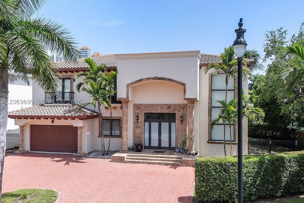 Maison de luxe à vendre à Sunny Isles Beach, 3 050 702 €, Photo 1