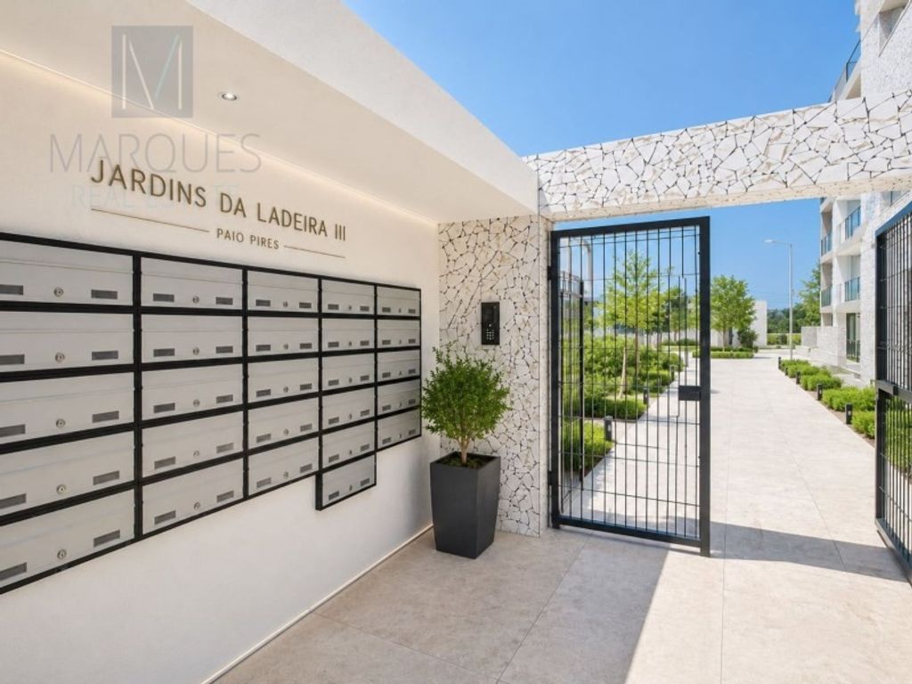 Luxury Apartment for sale in Seixal, 450 000 €, Photo 2