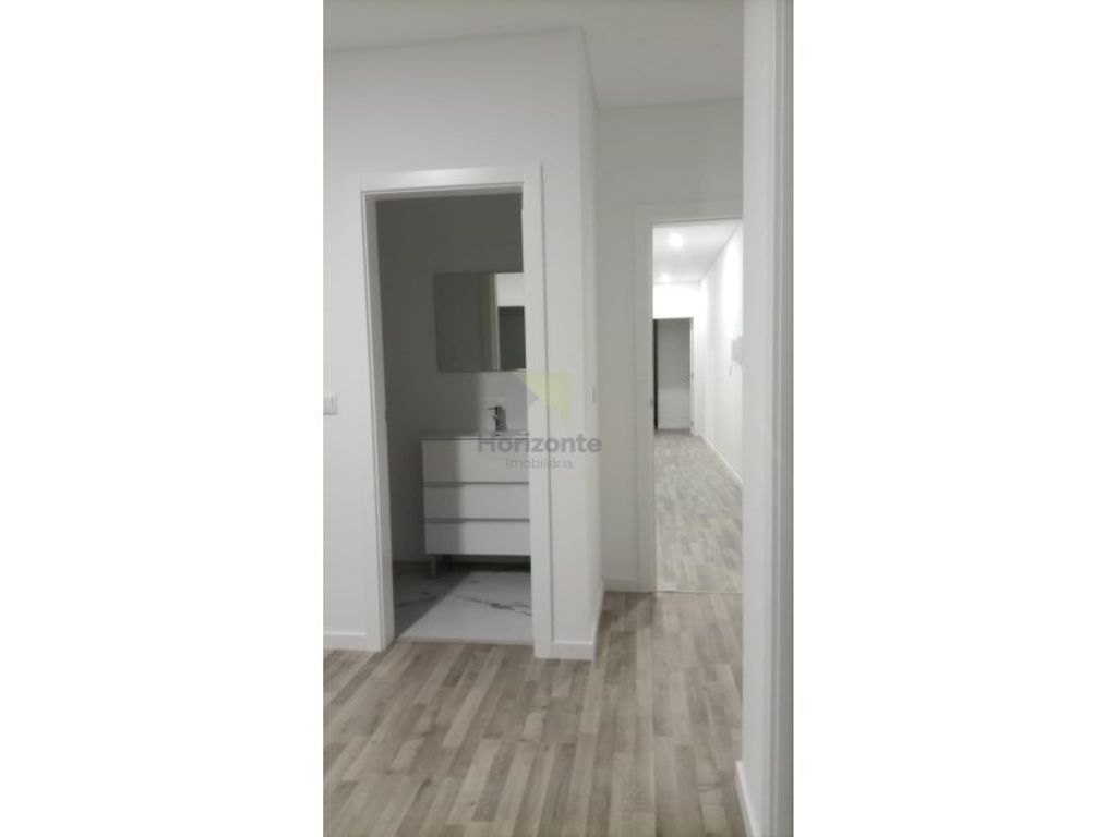 Luxury House for sale in Seixal, 585 000 €, Photo 2