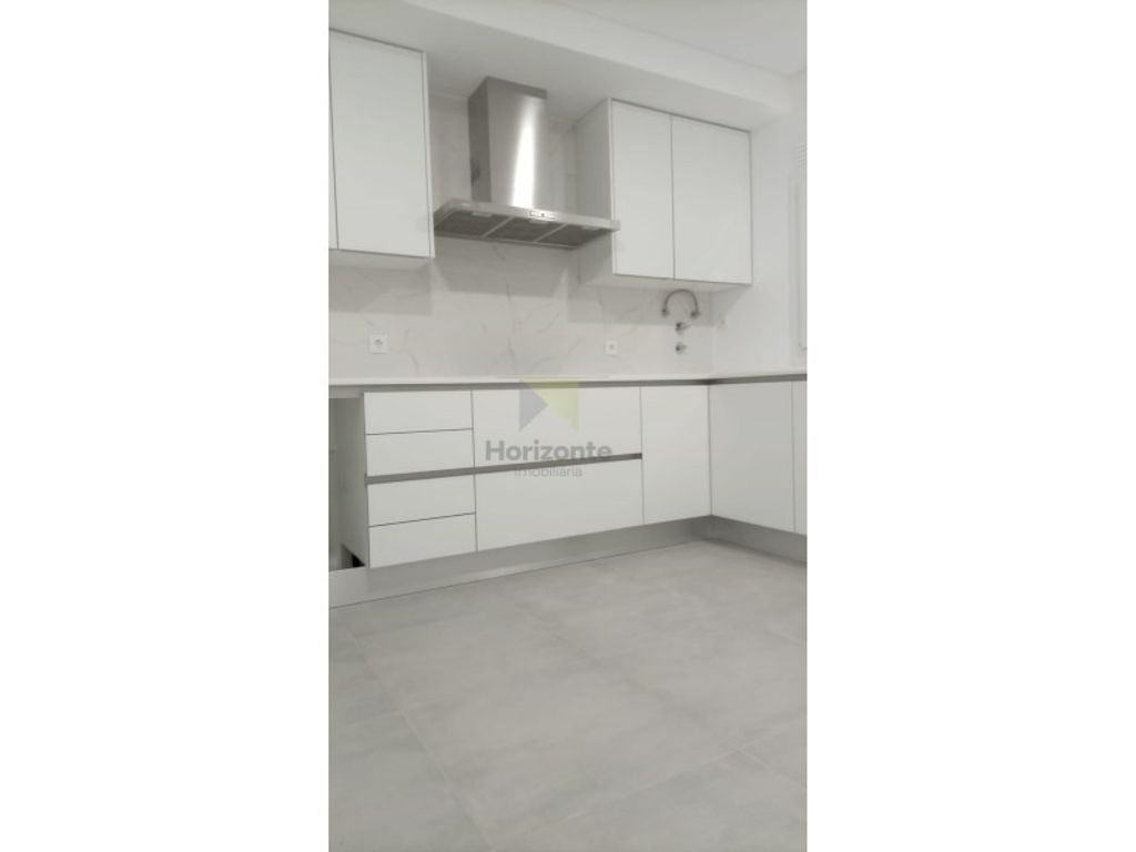 Luxury House for sale in Seixal, 585 000 €, Photo 3
