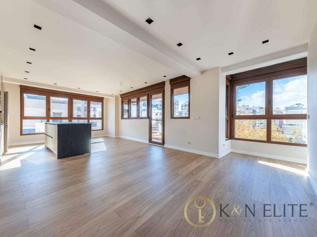 Appartement de luxe à vendre à Alicante, 875 000 €, Photo 1