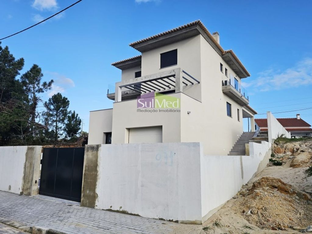 Luxury House for sale in Seixal, 700 000 €, Photo 1