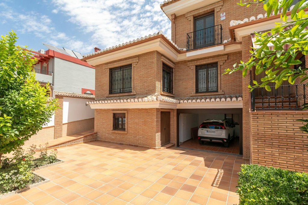 Maison de luxe à vendre à Ogíjares, 580 000 €, Photo 1