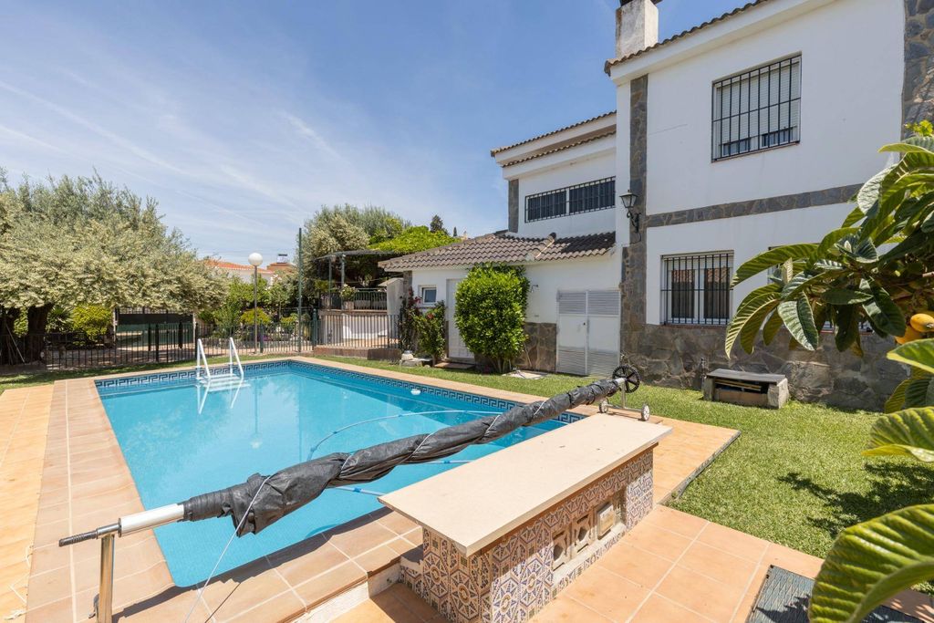 Luxury House for sale in Otura, 495 000 €, Photo 3