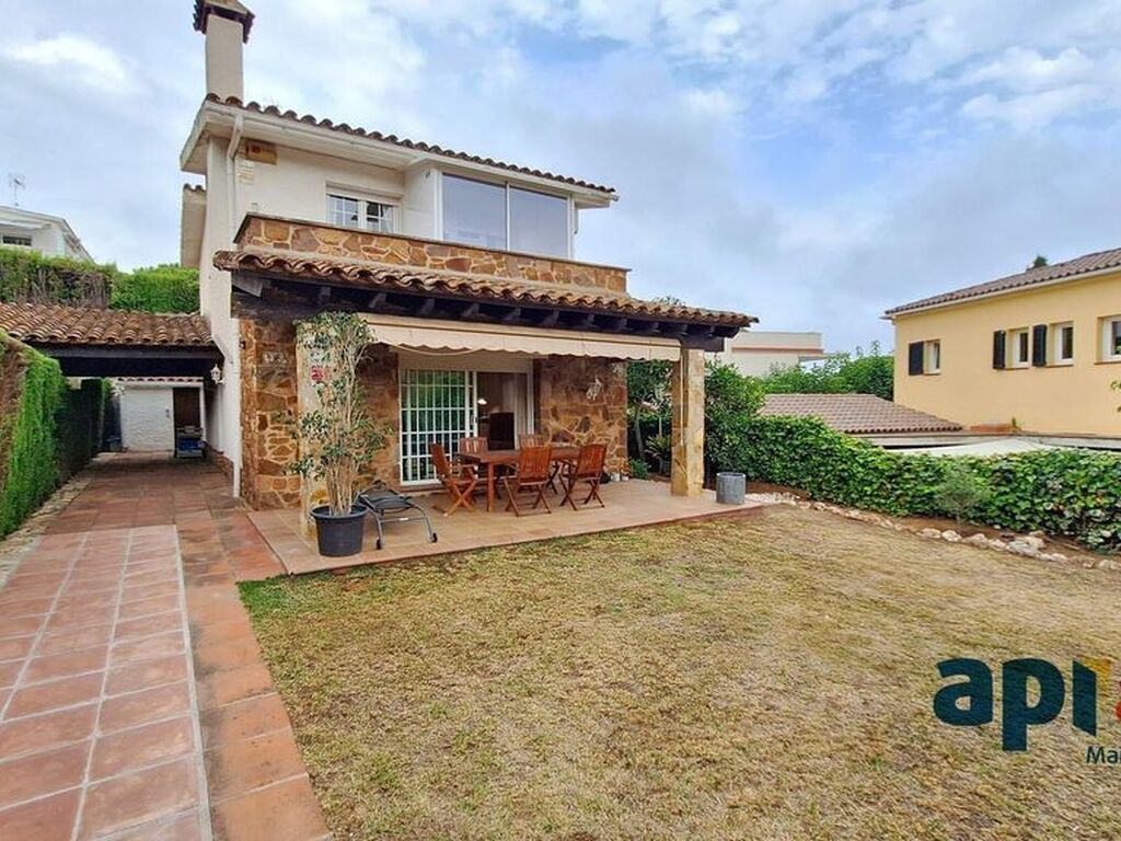 Luxury House for sale in Vilassar de Dalt, 695 000 €, Photo 5