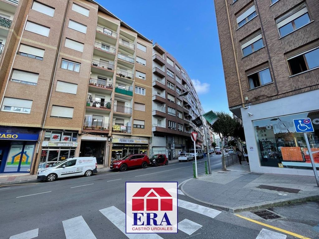 Appartement de luxe à vendre à Castro-Urdiales, 400 000 €, Photo 1