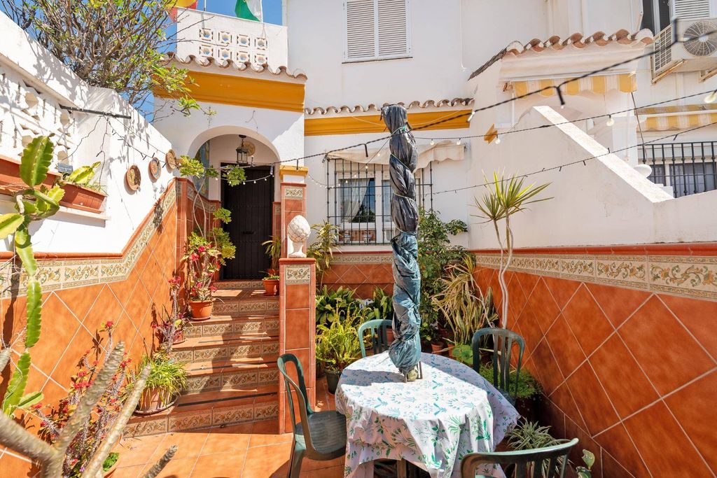 Maison de luxe à vendre à Rincón de La Victoria, 565 000 €, Photo 1