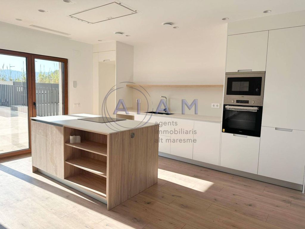 Maison de luxe à vendre à Tordera, 415 000 €, Photo 1