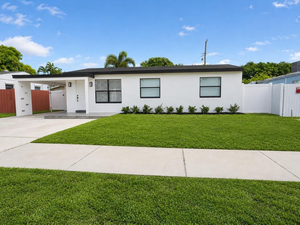 Maison de luxe à vendre à West Palm Beach, 404 301 €, Photo 1