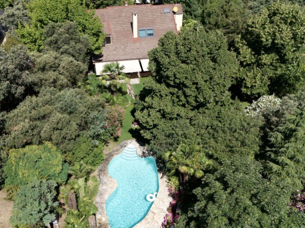 Maison de luxe à vendre à Madrid, 1 395 000 €, Photo 1