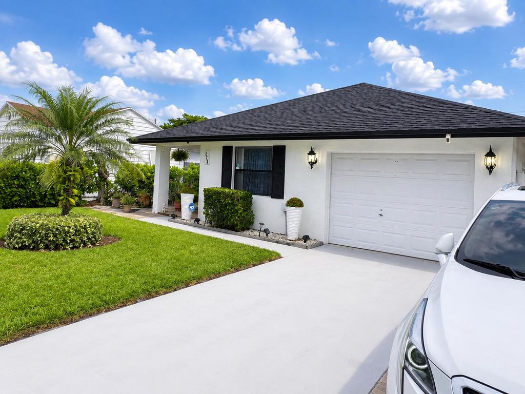 Maison de luxe à vendre à West Palm Beach, 537 762 €, Photo 1