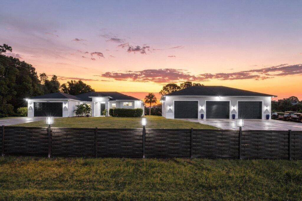 Maison de luxe à vendre à West Palm Beach, 1 118 545 €, Photo 1