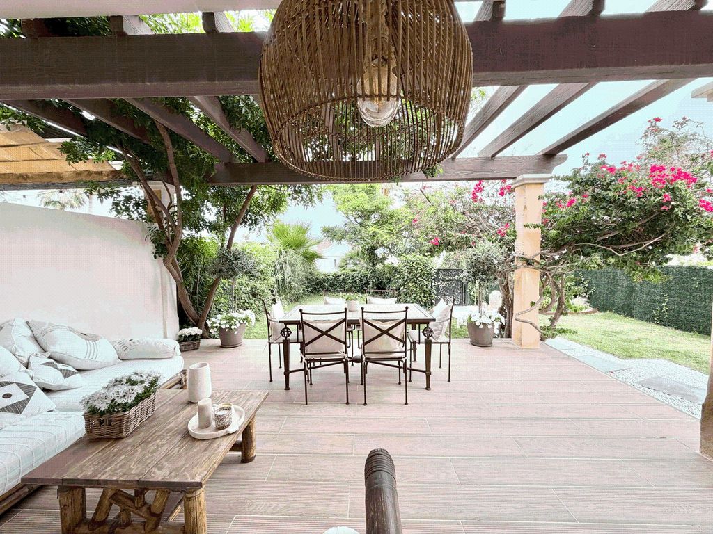 Maison de luxe à vendre à Alcaidesa, 580 000 €, Photo 2