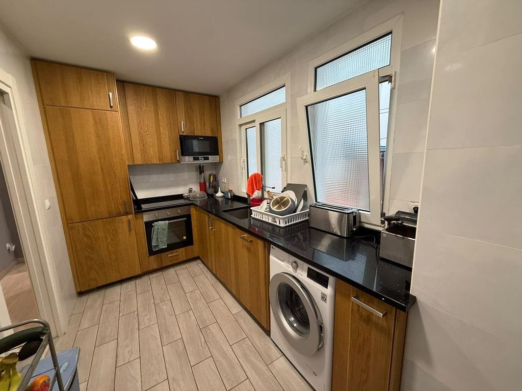 Luxury Apartment for sale in Castro-Urdiales, 400 000 €, Photo 6