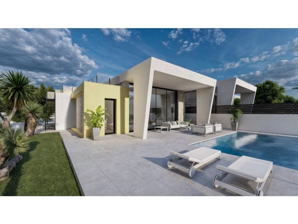 Maison de luxe à vendre à Torrevieja, 725 000 €, Photo 1