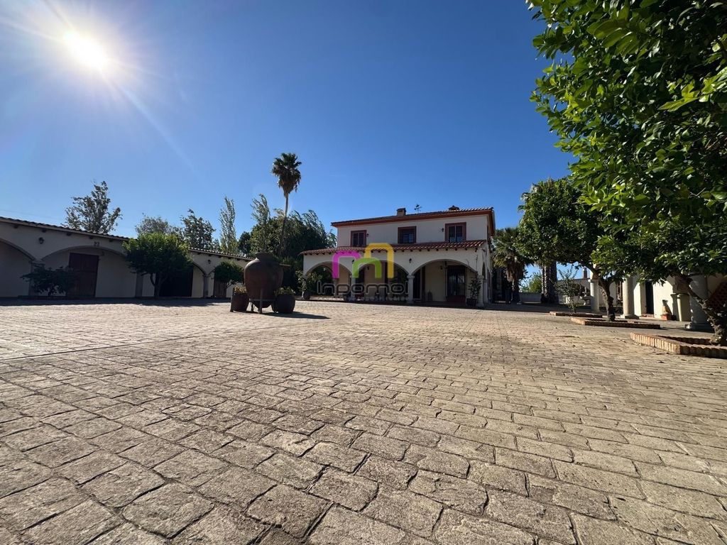 Maison de luxe à vendre à Badajoz, 800 000 €, Photo 3