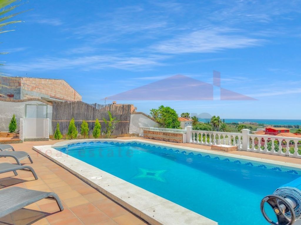 Luxury House for sale in Vélez-Málaga, 665 000 €, Photo 3