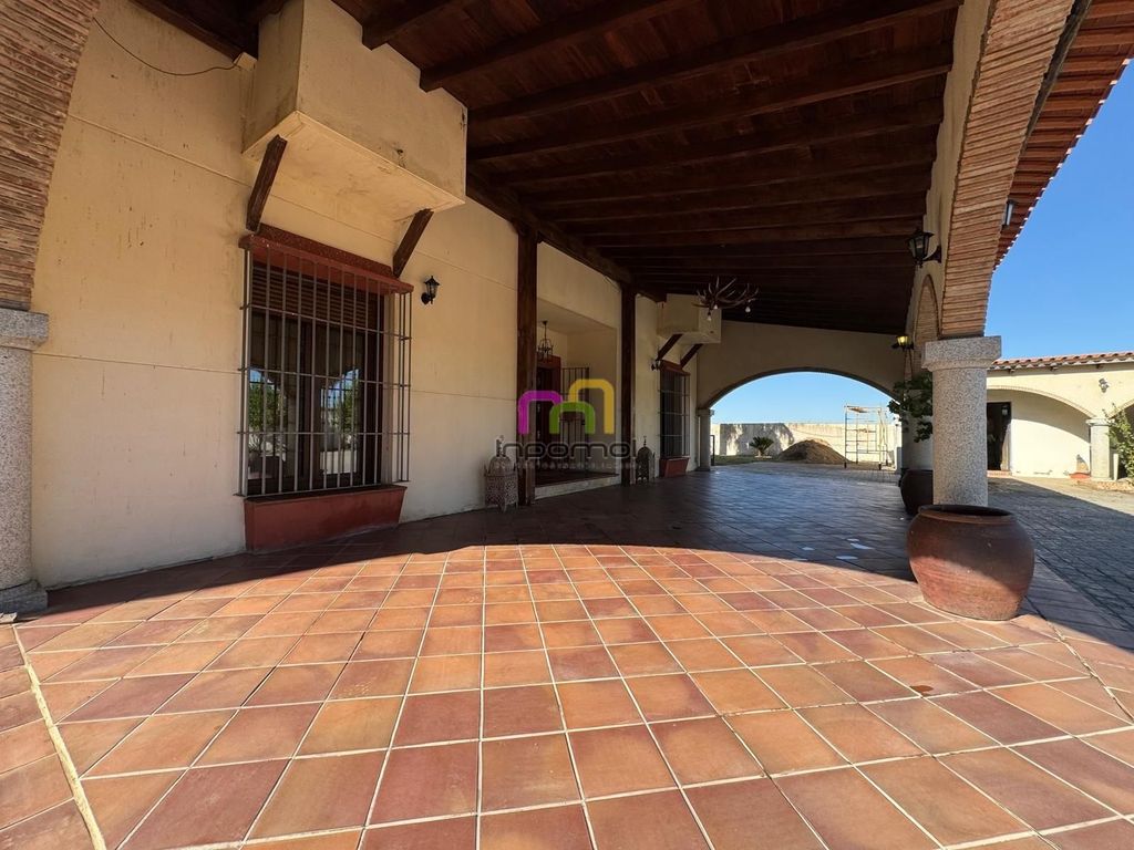 Maison de luxe à vendre à Badajoz, 800 000 €, Photo 6