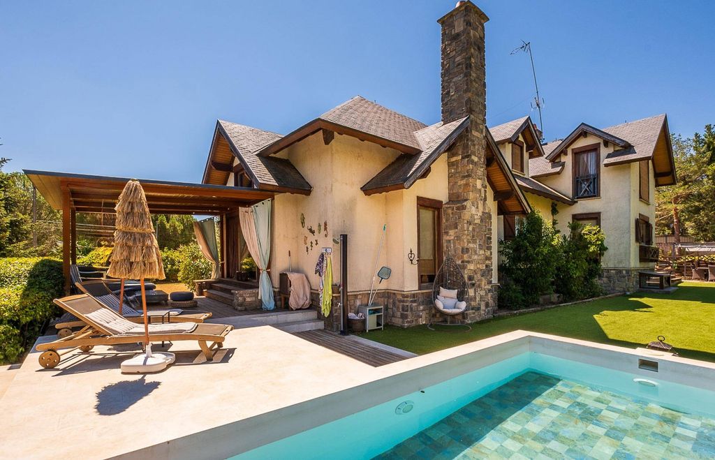 Maison de luxe à vendre à Guadarrama, 950 000 €, Photo 1