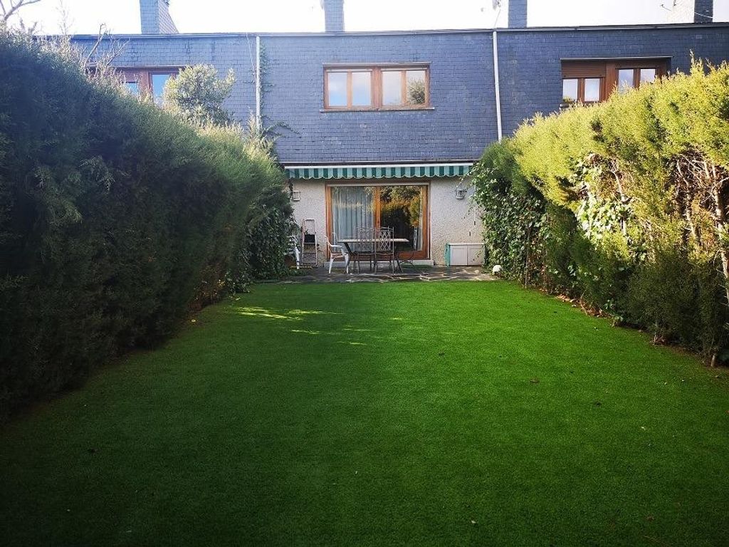 Maison de luxe à vendre à Galapagar, 480 000 €, Photo 1