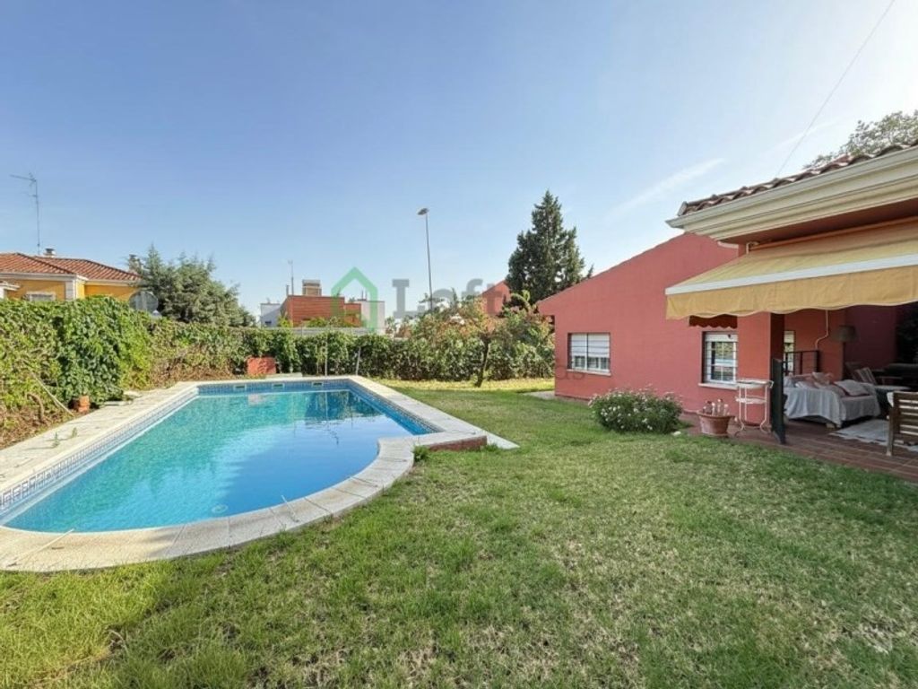 Maison de luxe à vendre à Badajoz, 498 000 €, Photo 1