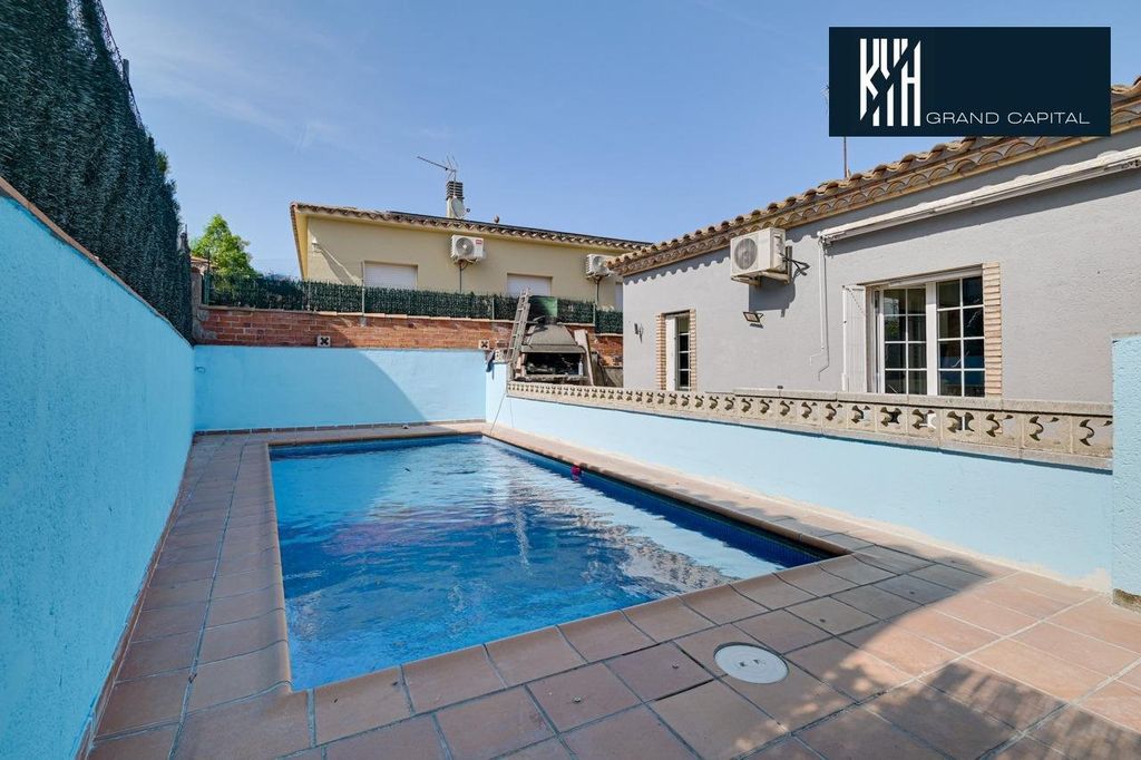 Maison de luxe à vendre à Sant Miquel de Fluvià, 490 000 €, Photo 1