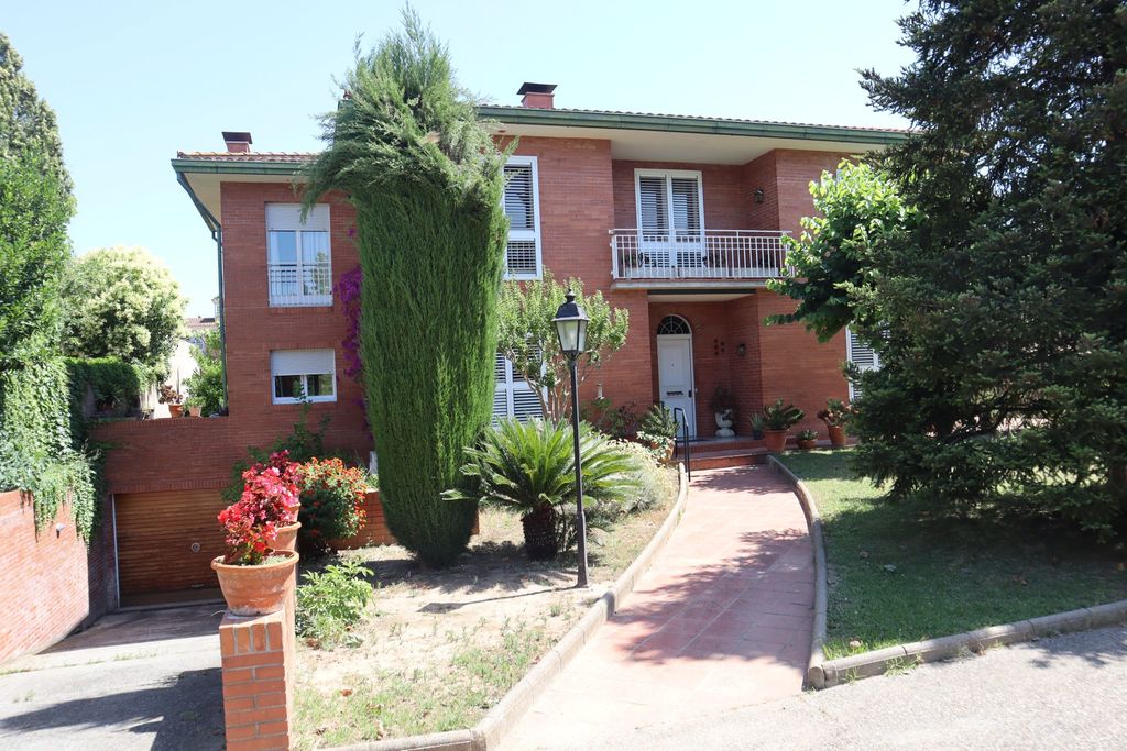 Maison de luxe à vendre à Banyoles, 925 000 €, Photo 1
