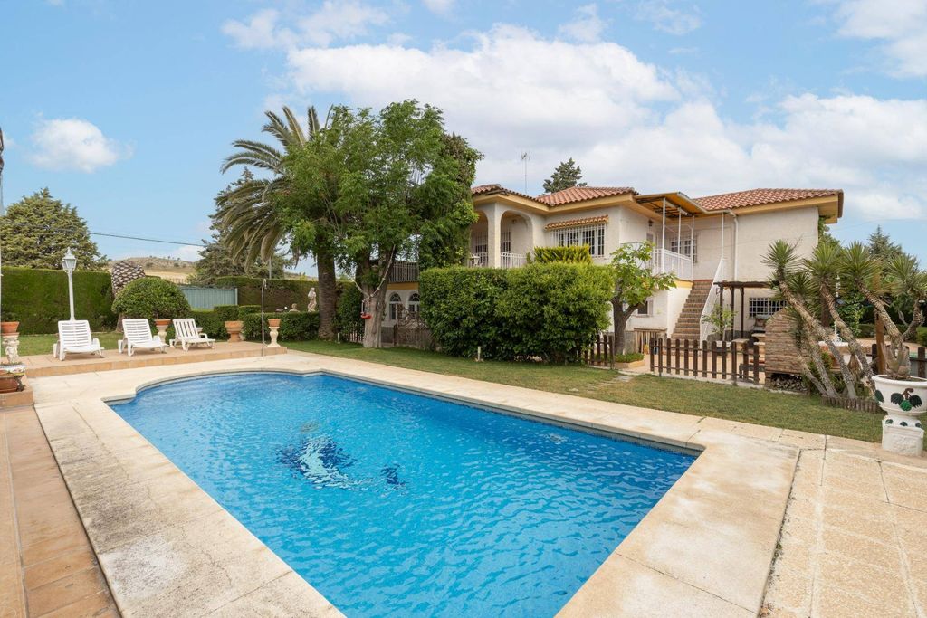 Maison de luxe à vendre à Otura, 449 000 €, Photo 1