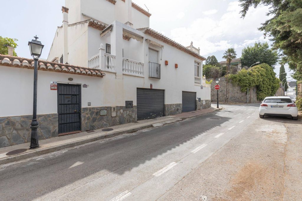 Maison de luxe à vendre à Granada, 450 000 €, Photo 1