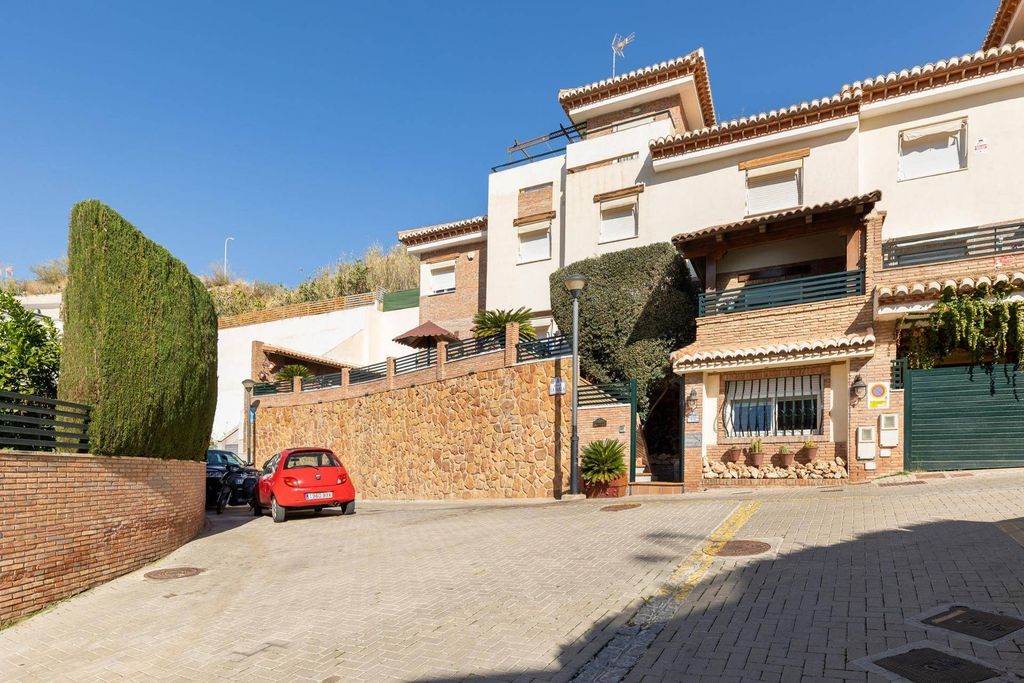 Maison de luxe à vendre à Granada, 640 000 €, Photo 2