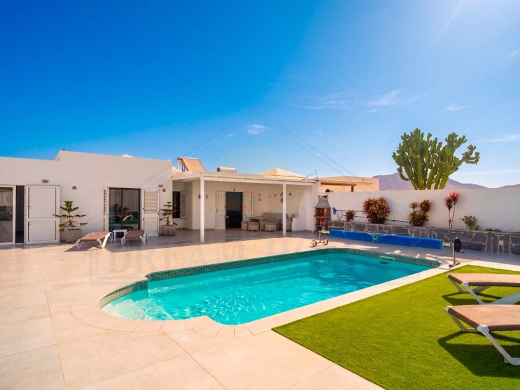 Luxury House for sale in Yaiza, 440 000 €, Photo 3