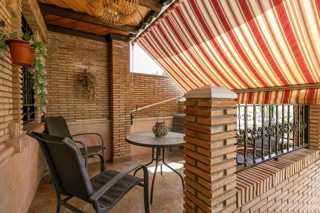 Maison de luxe à vendre à Ogíjares, 580 000 €, Photo 4