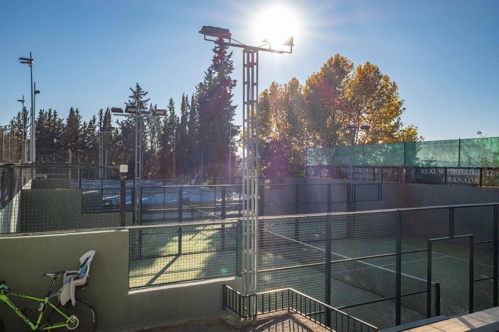 Maison de luxe à vendre à Granada, 630 000 €, Photo 6