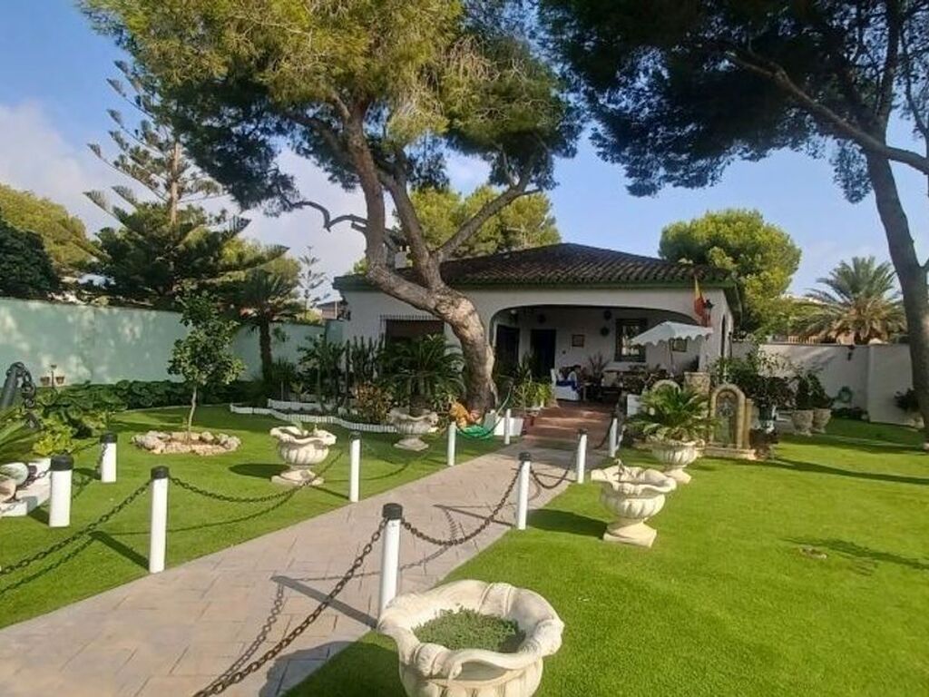 Maison de luxe à vendre à Torrevieja, 950 000 €, Photo 1