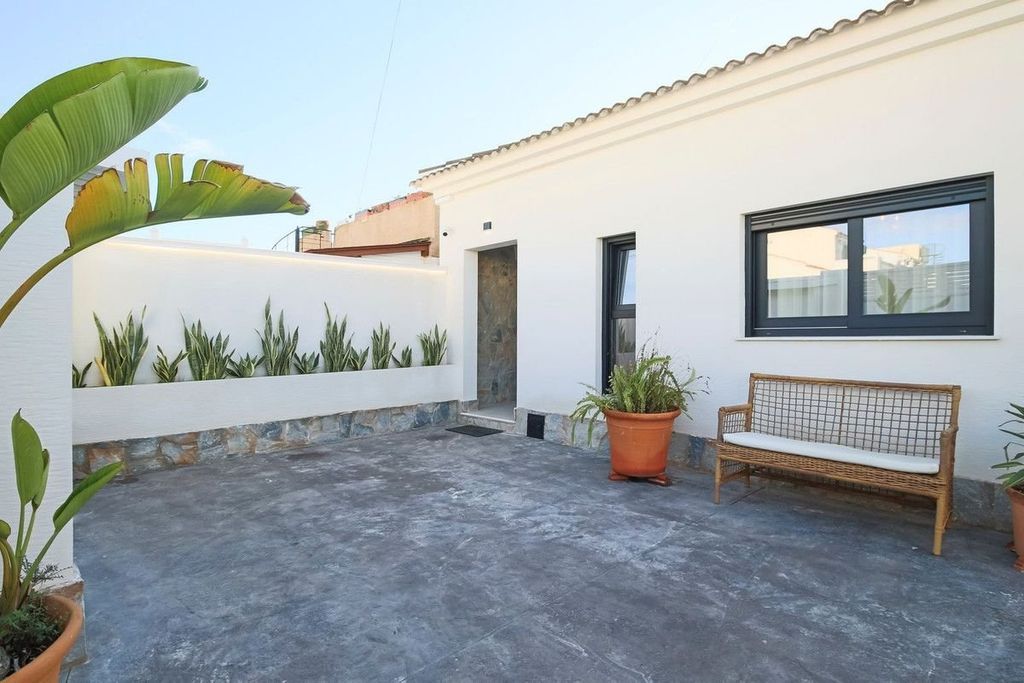 Maison de luxe à vendre à Torrevieja, 459 000 €, Photo 1