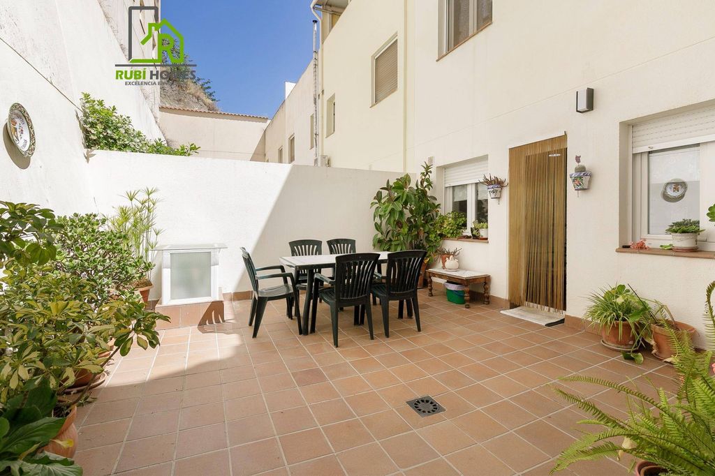Maison de luxe à vendre à Granada, 550 000 €, Photo 1