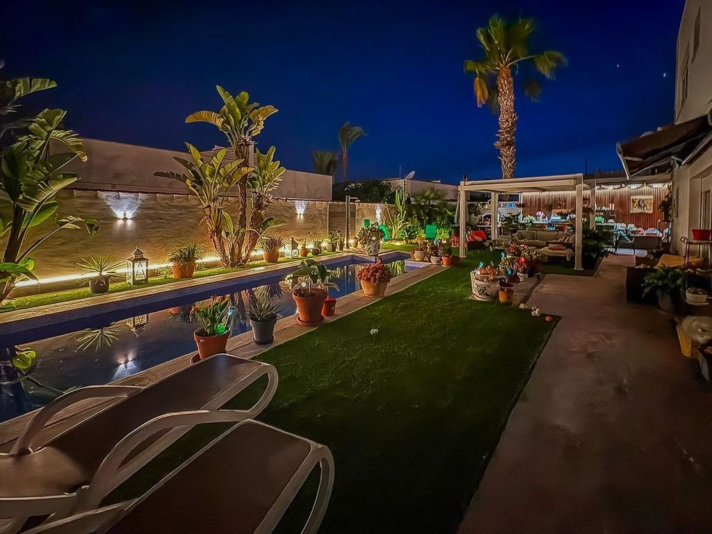 Maison de luxe à vendre à Torrevieja, 465 000 €, Photo 5