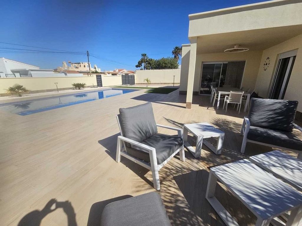 Maison de luxe à vendre à Torrevieja, 775 000 €, Photo 6