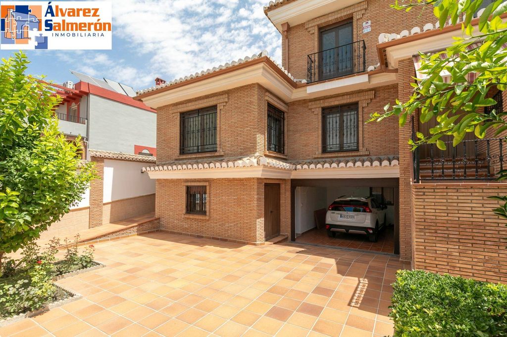 Maison de luxe à vendre à Ogíjares, 580 000 €, Photo 1